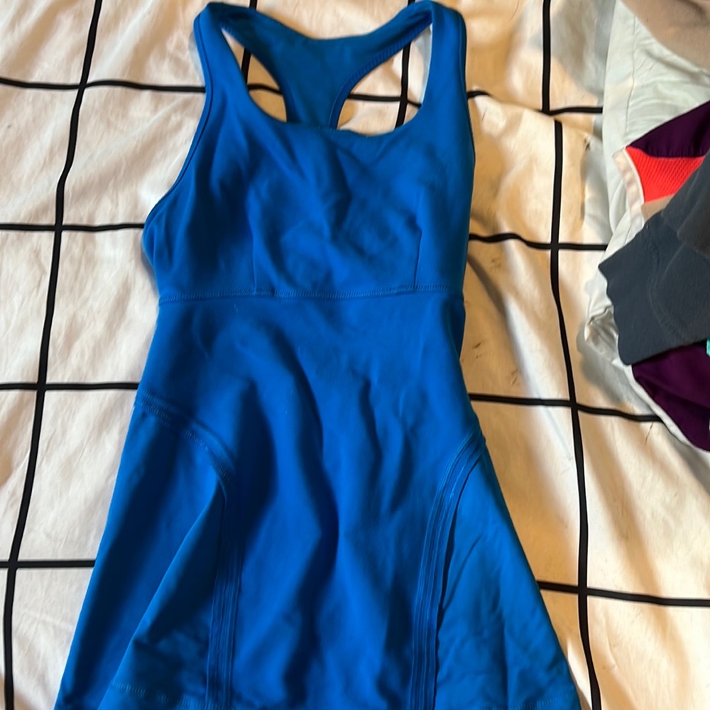 Lululemon tank top (tight) and royal blue